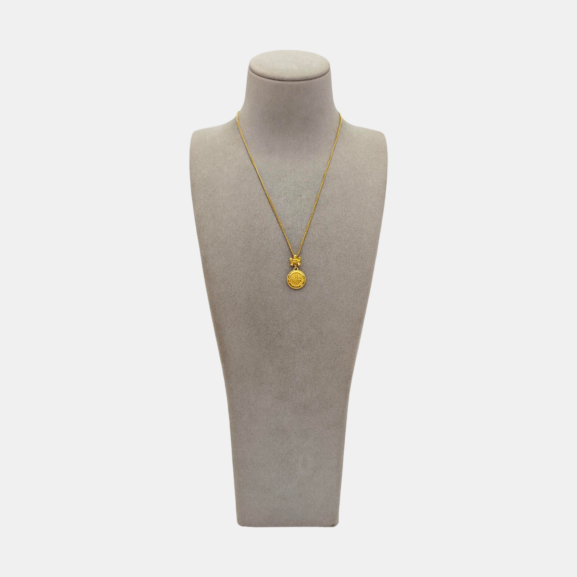 Authenticated pre-owned  Twist Round Gold-tone Metal Necklace - Necklace at Looply