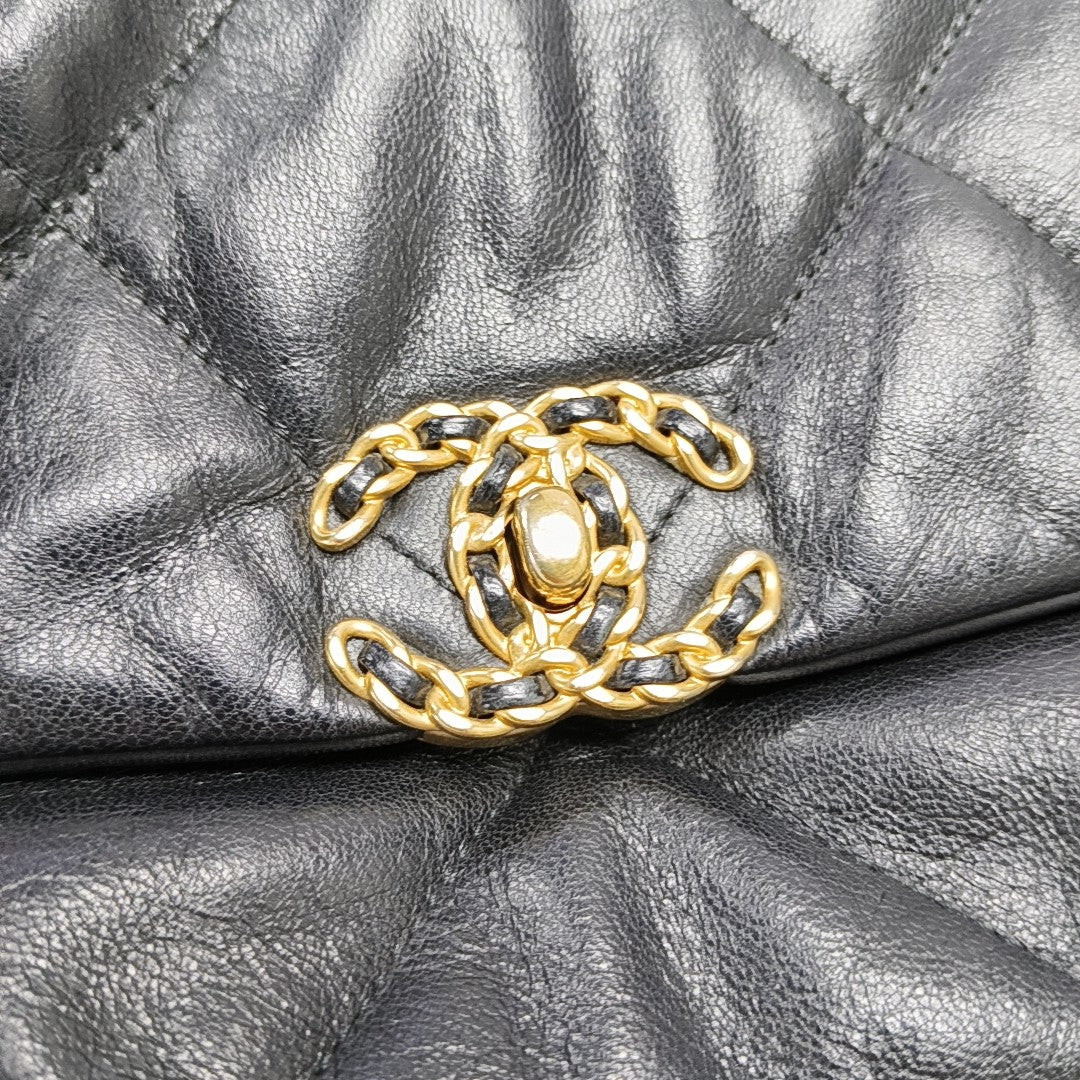 CHANEL 19 Quilted Lambskin Black