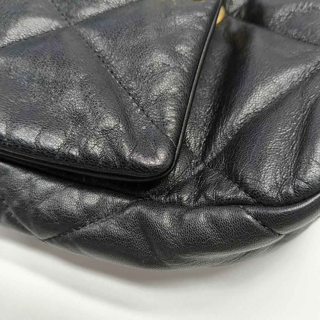 CHANEL 19 Quilted Lambskin Black