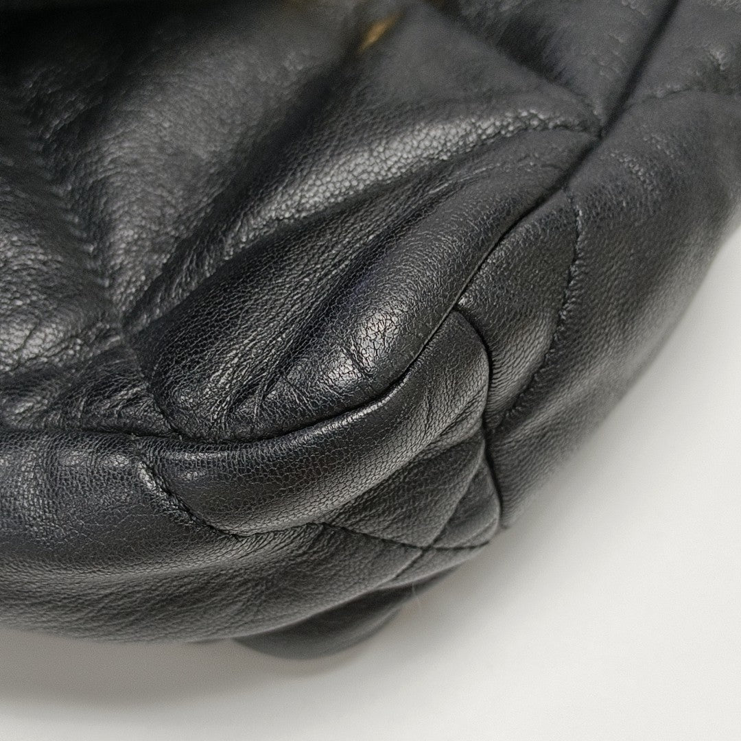 CHANEL 19 Quilted Lambskin Black