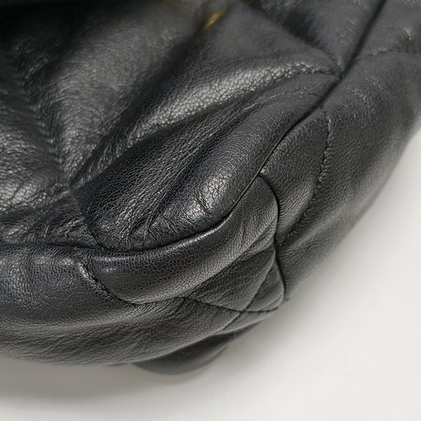 CHANEL 19 Quilted Lambskin Black