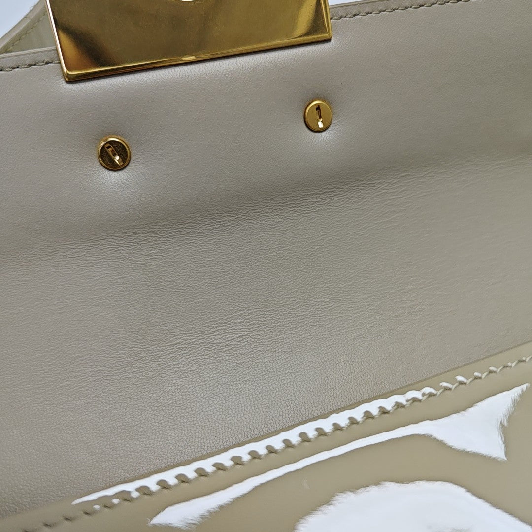 Miss Dior Patent Leather Beige