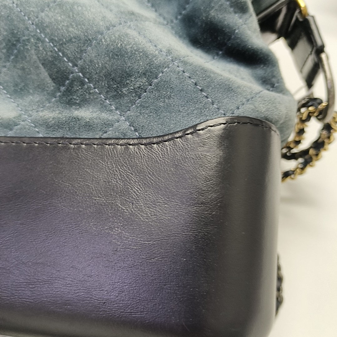 GABRIELLE Medium Quilted Suede Blue