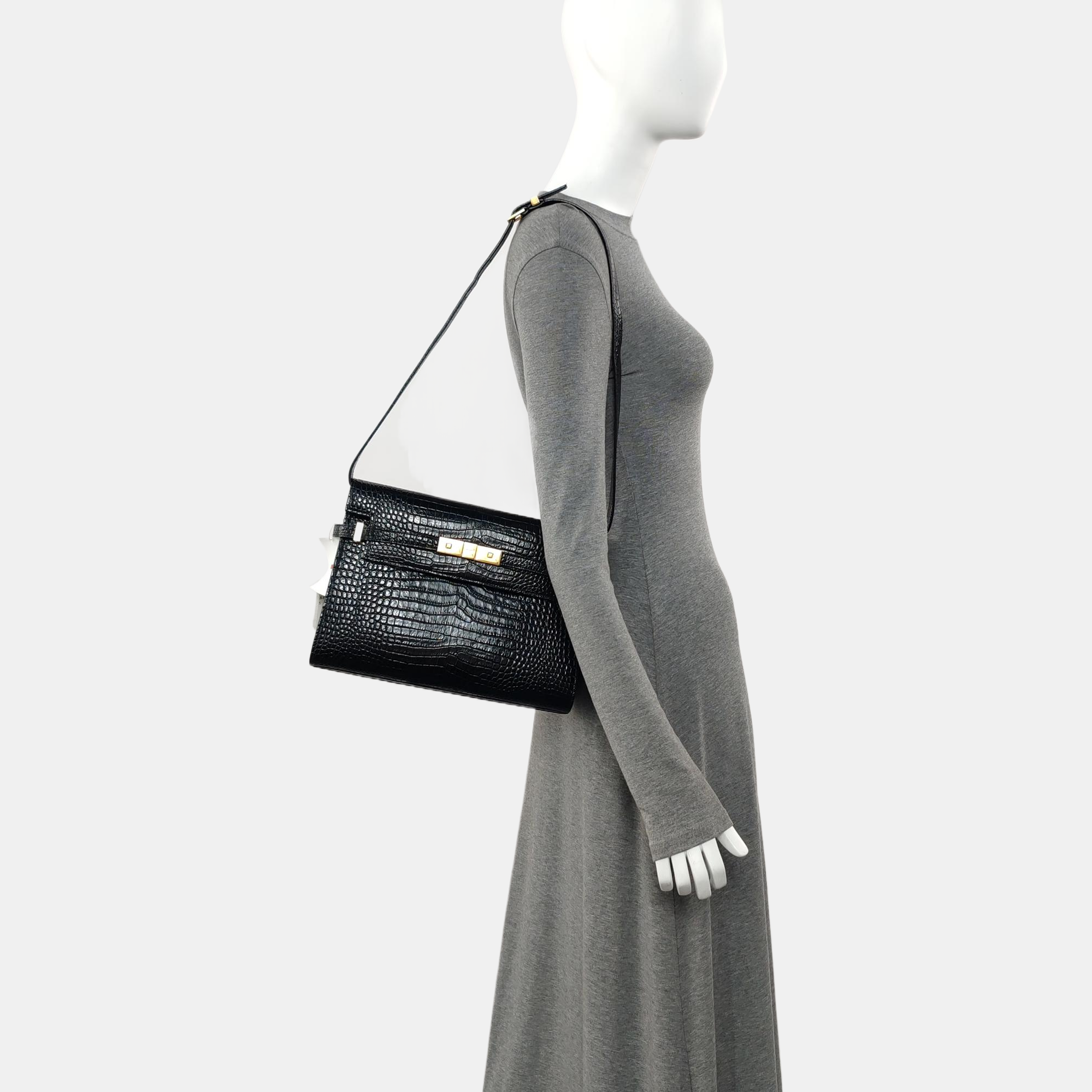 MANHATTAN Medium Calfskin Black