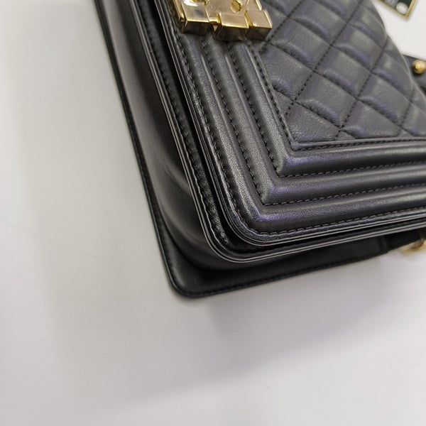 BOY CHANEL Small Quilted Calfskin Black