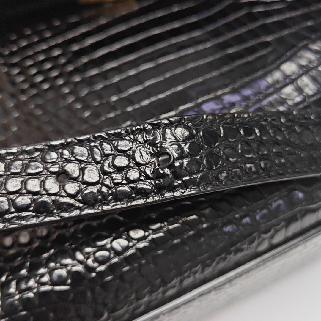 MANHATTAN Medium Calfskin Black