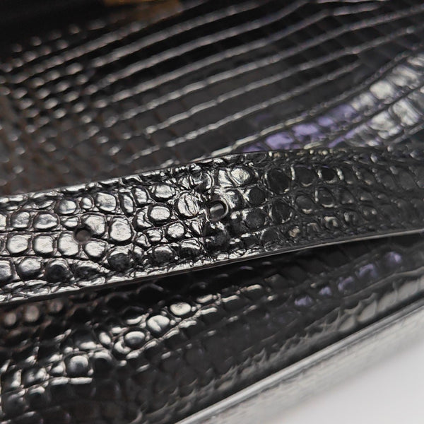 MANHATTAN Medium Calfskin Black
