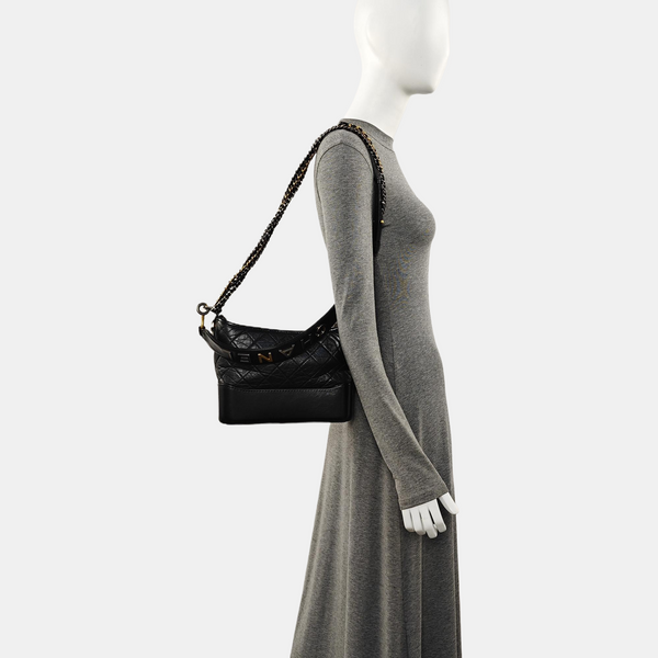 GABRIELLE Piel de ternera vintage acolchada mediana negra