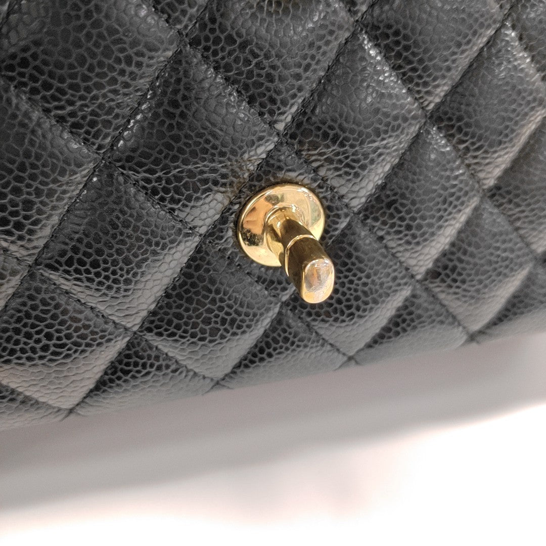 CLASSIC FLAP Medium Quilted Grained Calfskin Black