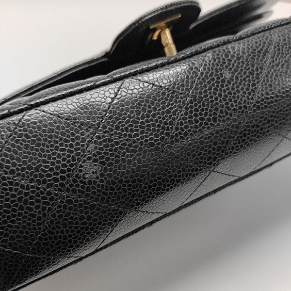 CLASSIC FLAP Medium Quilted Grained Calfskin Black