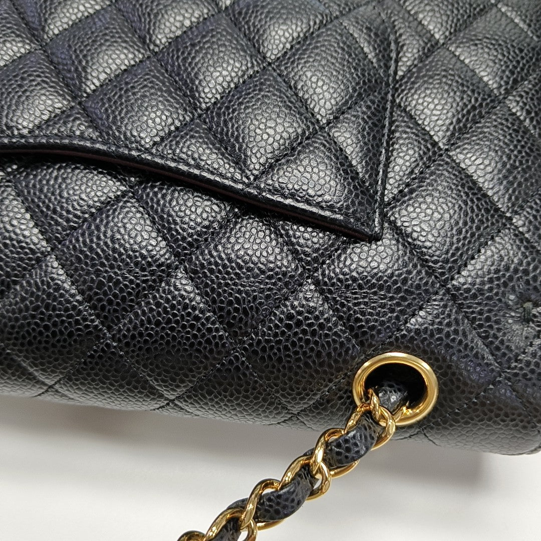 CLASSIC FLAP Medium Quilted Grained Calfskin Black