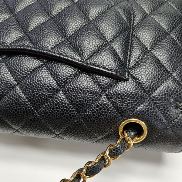 CLASSIC FLAP Medium Quilted Grained Calfskin Black