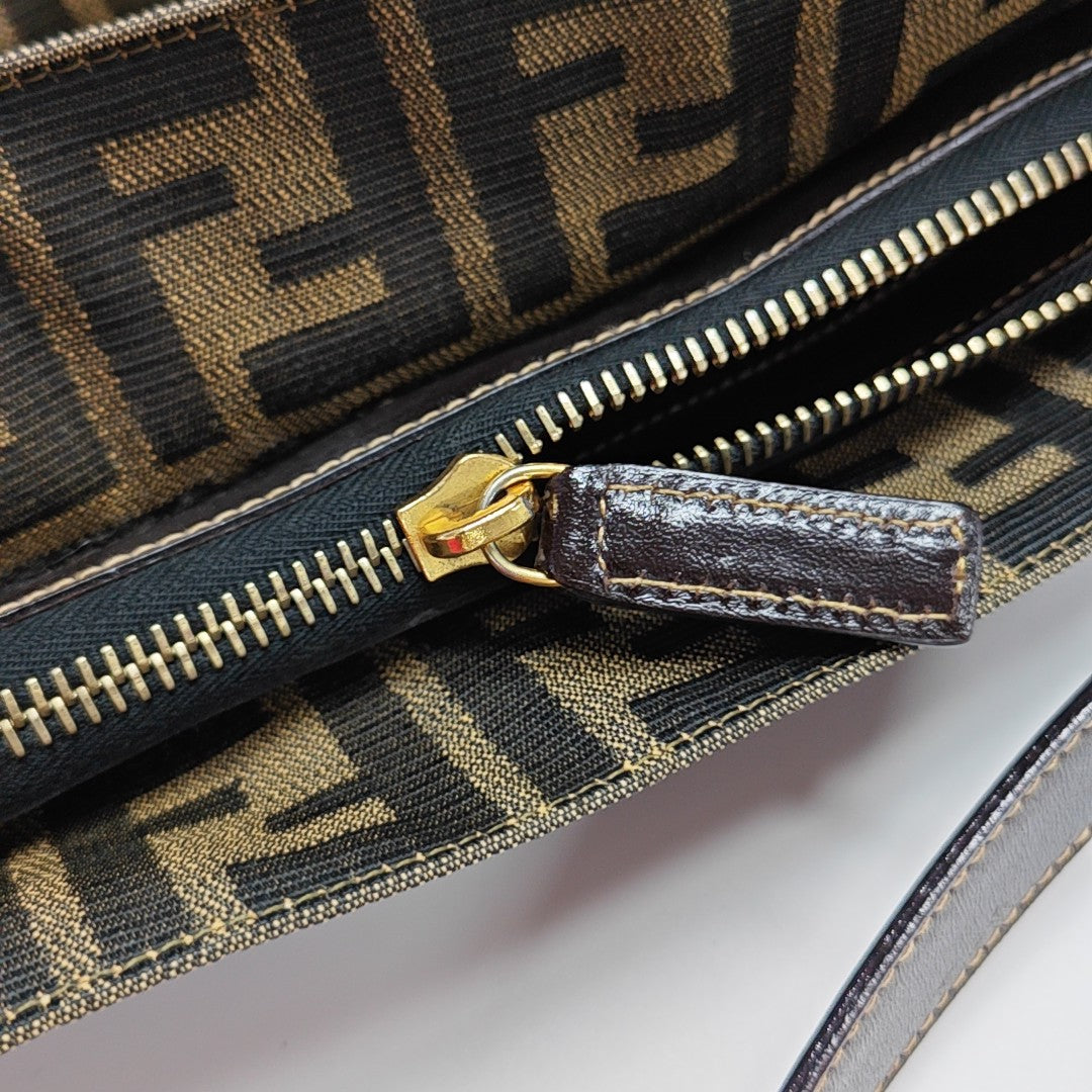 Canvas Shoulder Bag Brown
