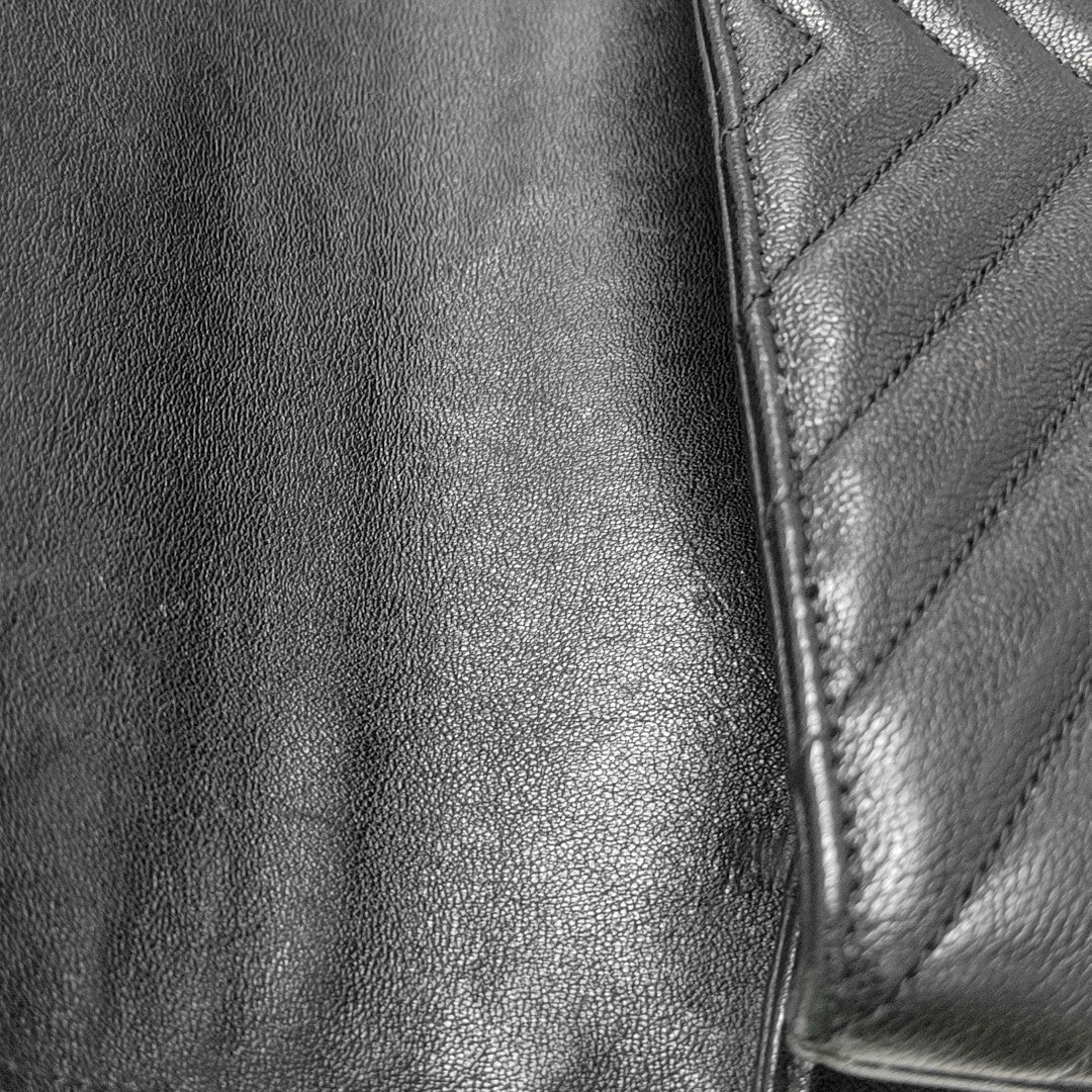 COLLEGE Medium Chevron Lambskin Black