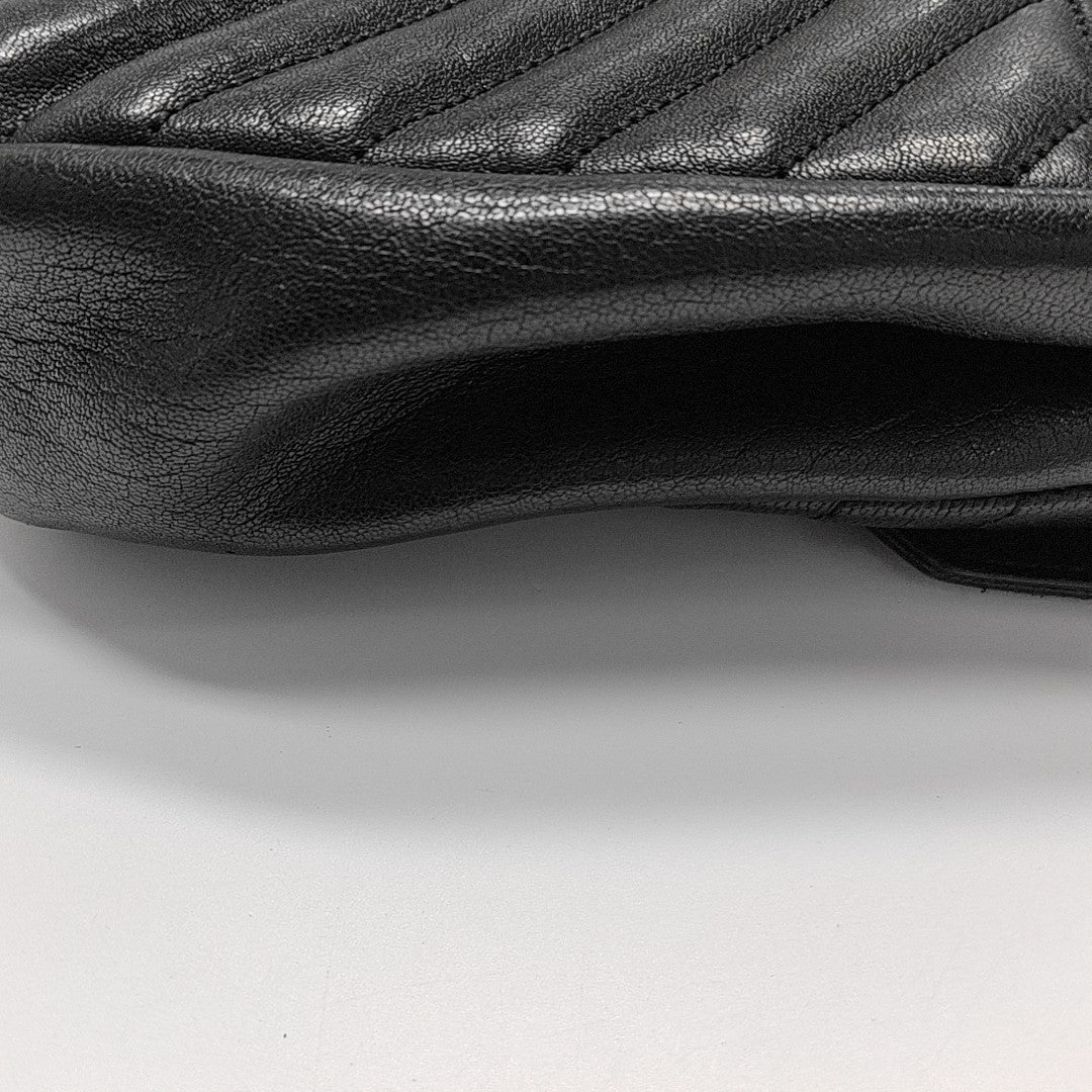 COLLEGE Medium Chevron Lambskin Black