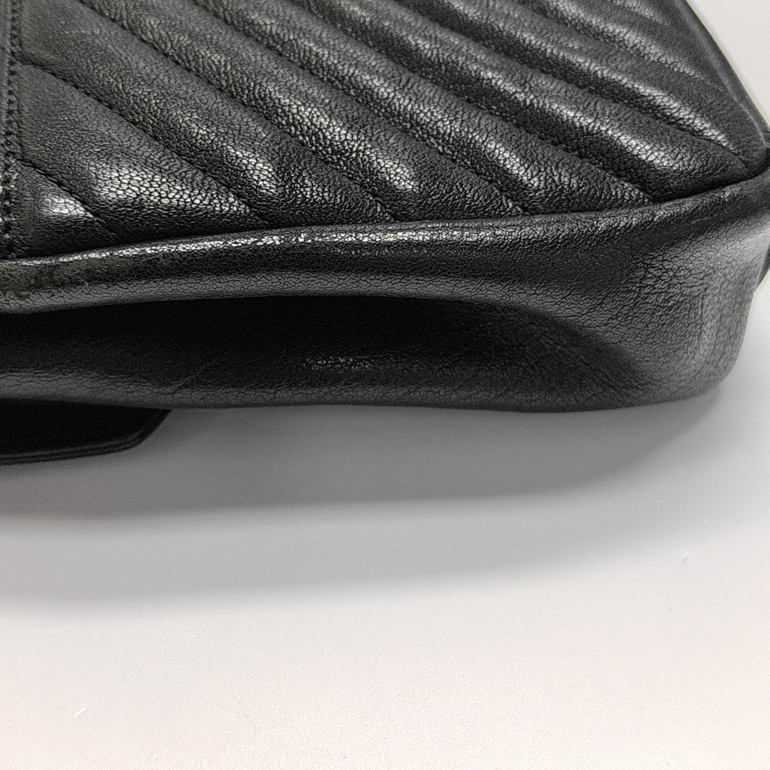 COLLEGE Medium Chevron Lambskin Black