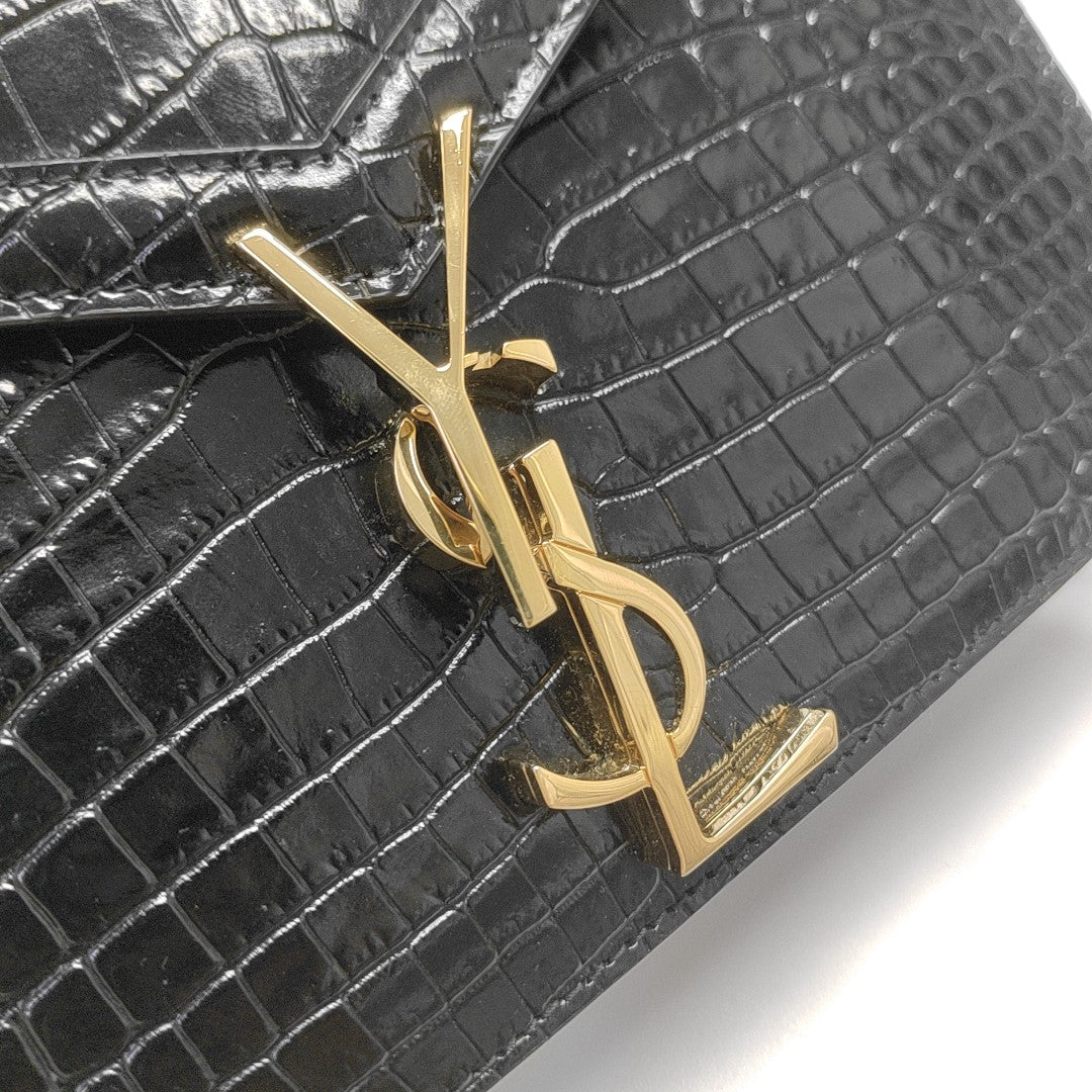 CASSANDRA Medium Calfskin Black