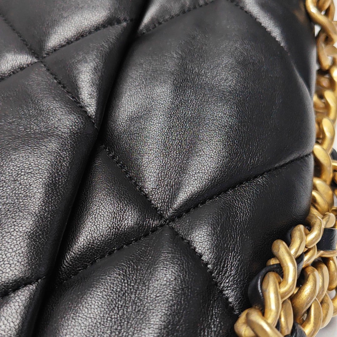 CHANEL 19 Small Quilted Lambskin Black