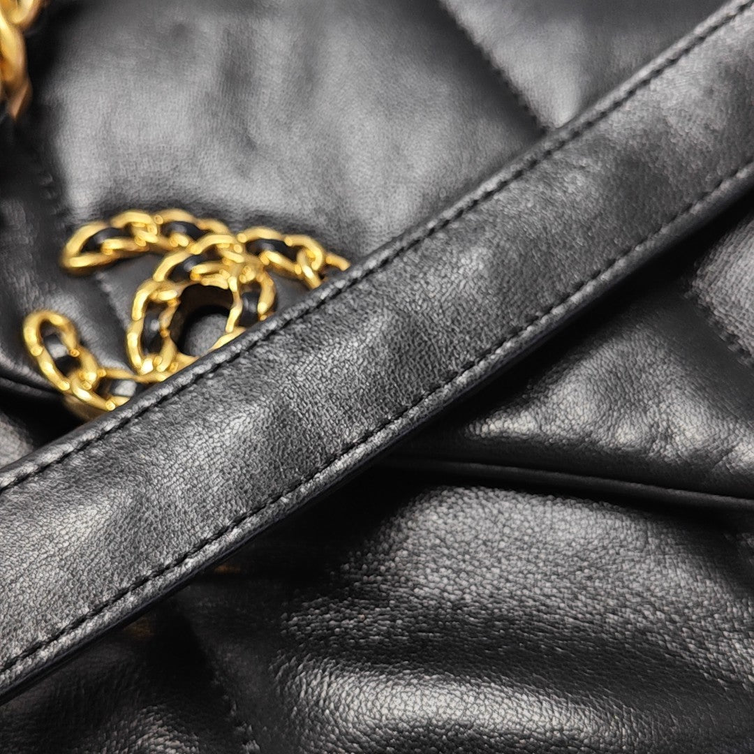 CHANEL 19 Small Quilted Lambskin Black