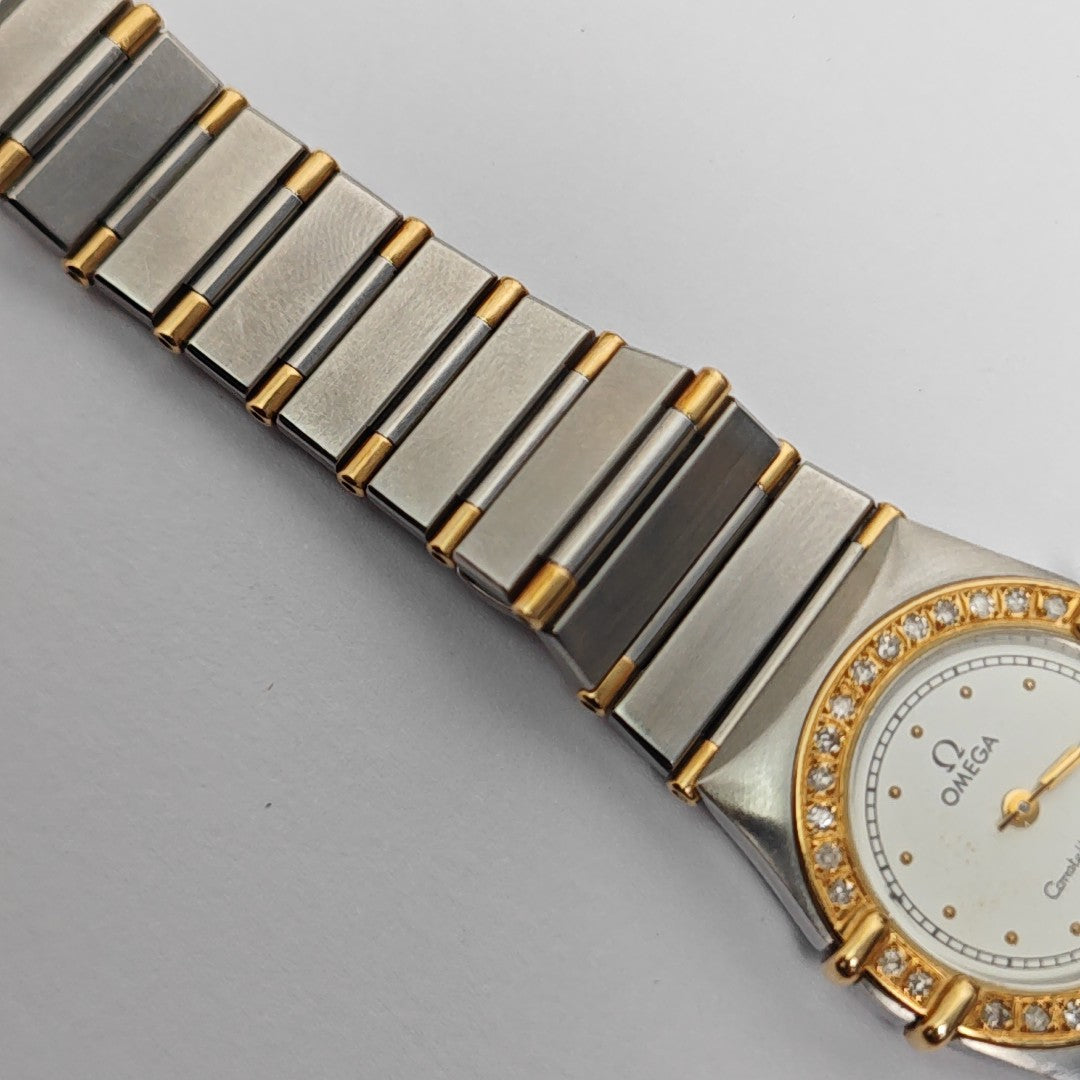 22.5mm White Quartz Watch
