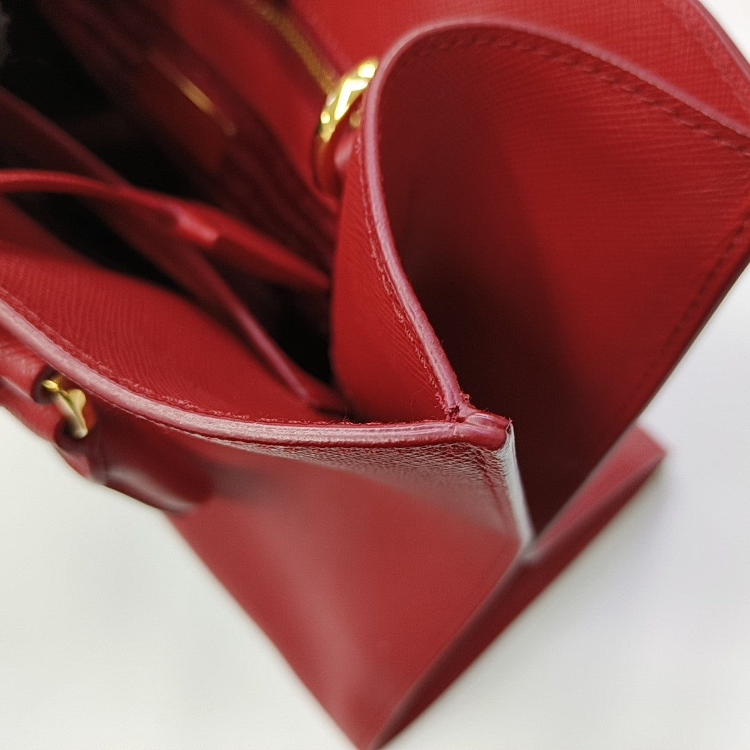 Calfskin Shoulder Bag Red