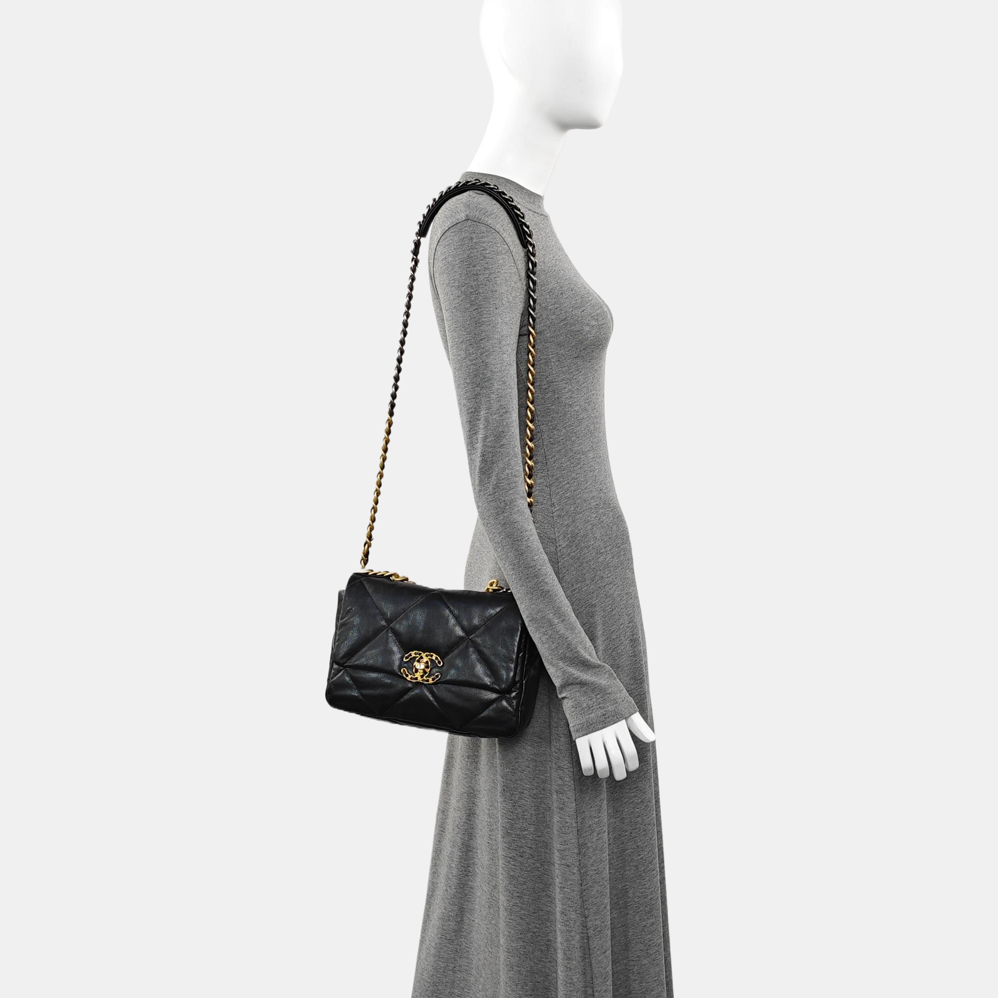 CHANEL 19 Small Quilted Lambskin Black