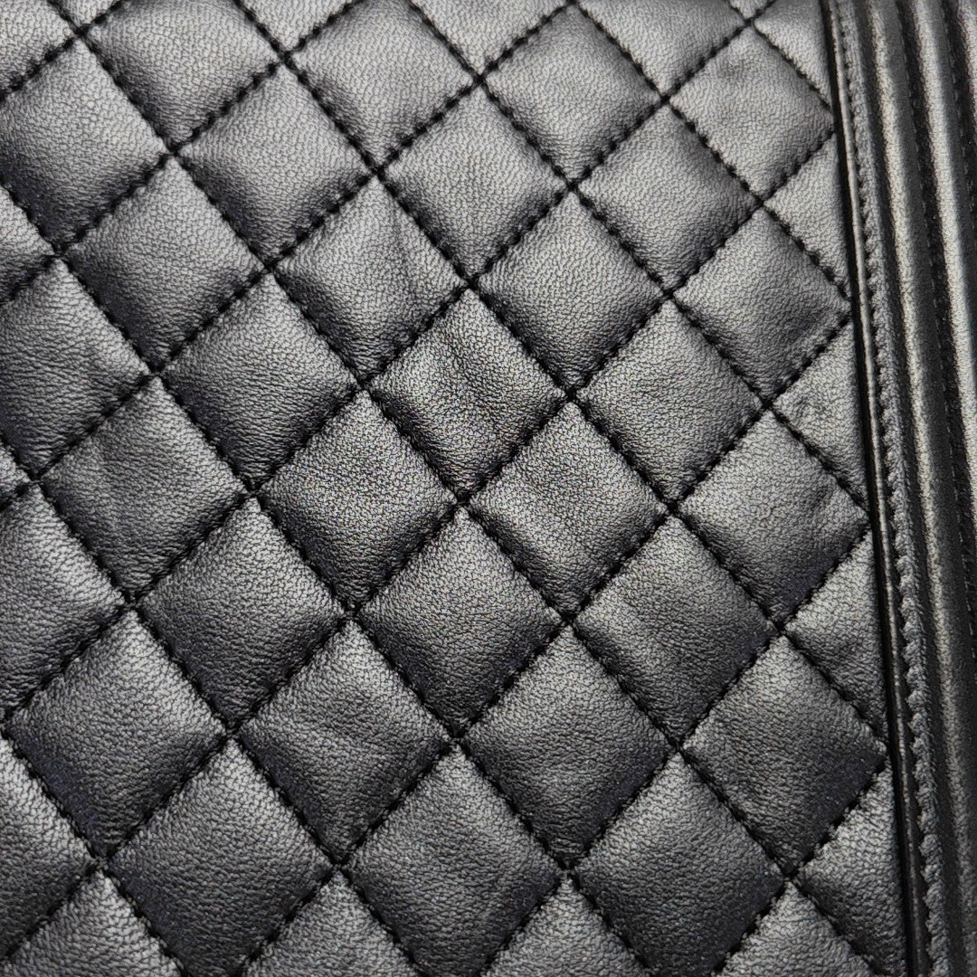 BOY CHANEL Extra Large Quilted Lambskin Black