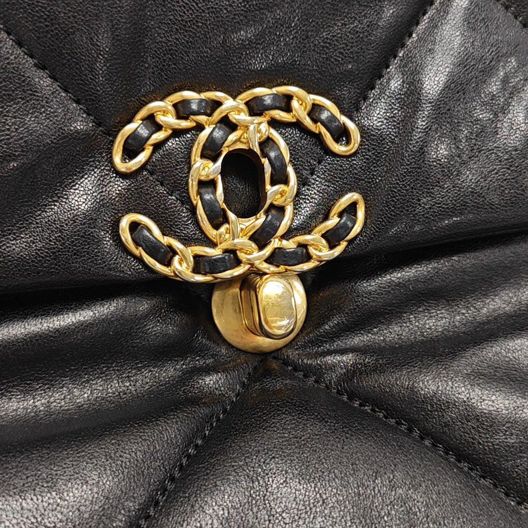 CHANEL 19 Small Quilted Lambskin Black