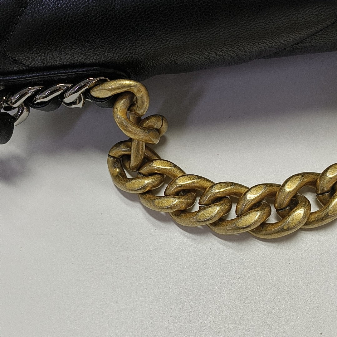 CHANEL 19 Small Quilted Lambskin Black