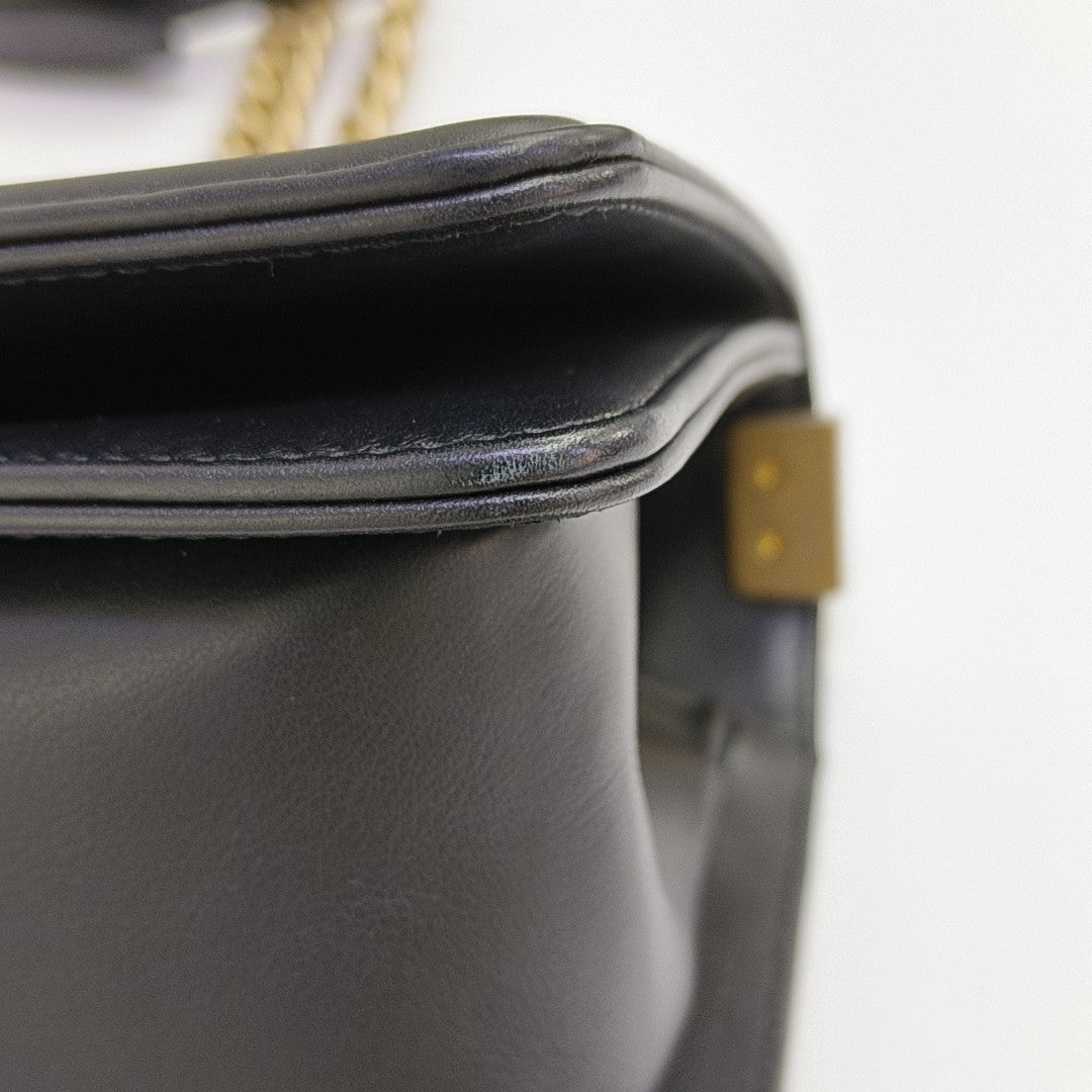 BOY CHANEL Small Chevron Calfskin Black