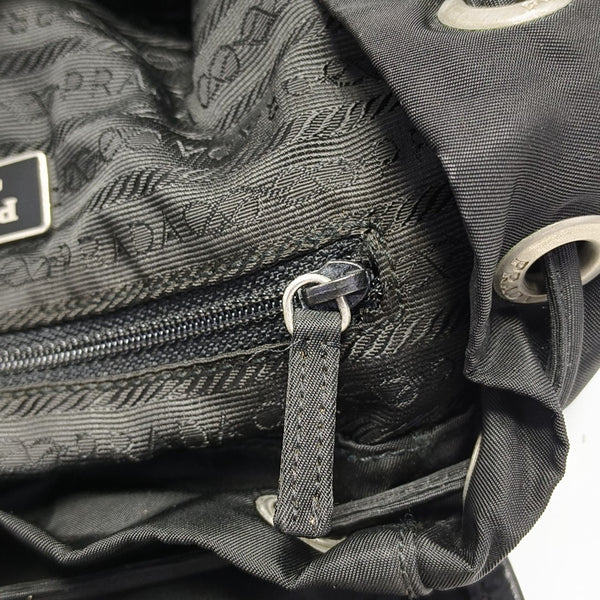 Vela Nylon Black