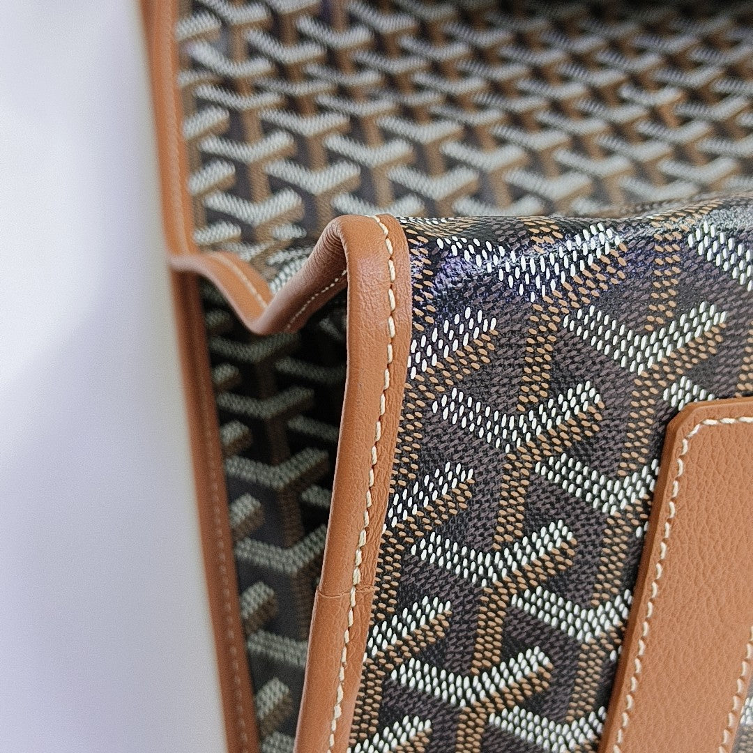 Saint Léger Coated Canvas Brown