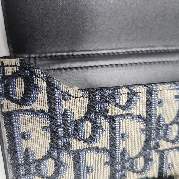 Lock Oblique Canvas Beige