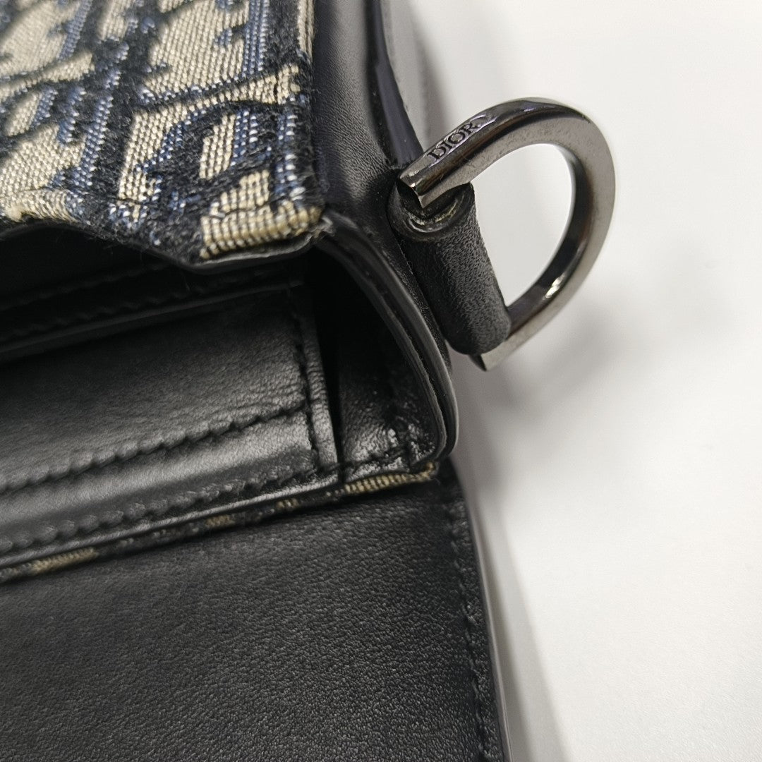 Lock Oblique Canvas Beige