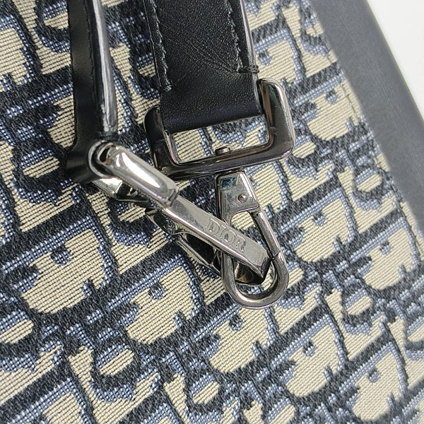 Lock Oblique Canvas Beige