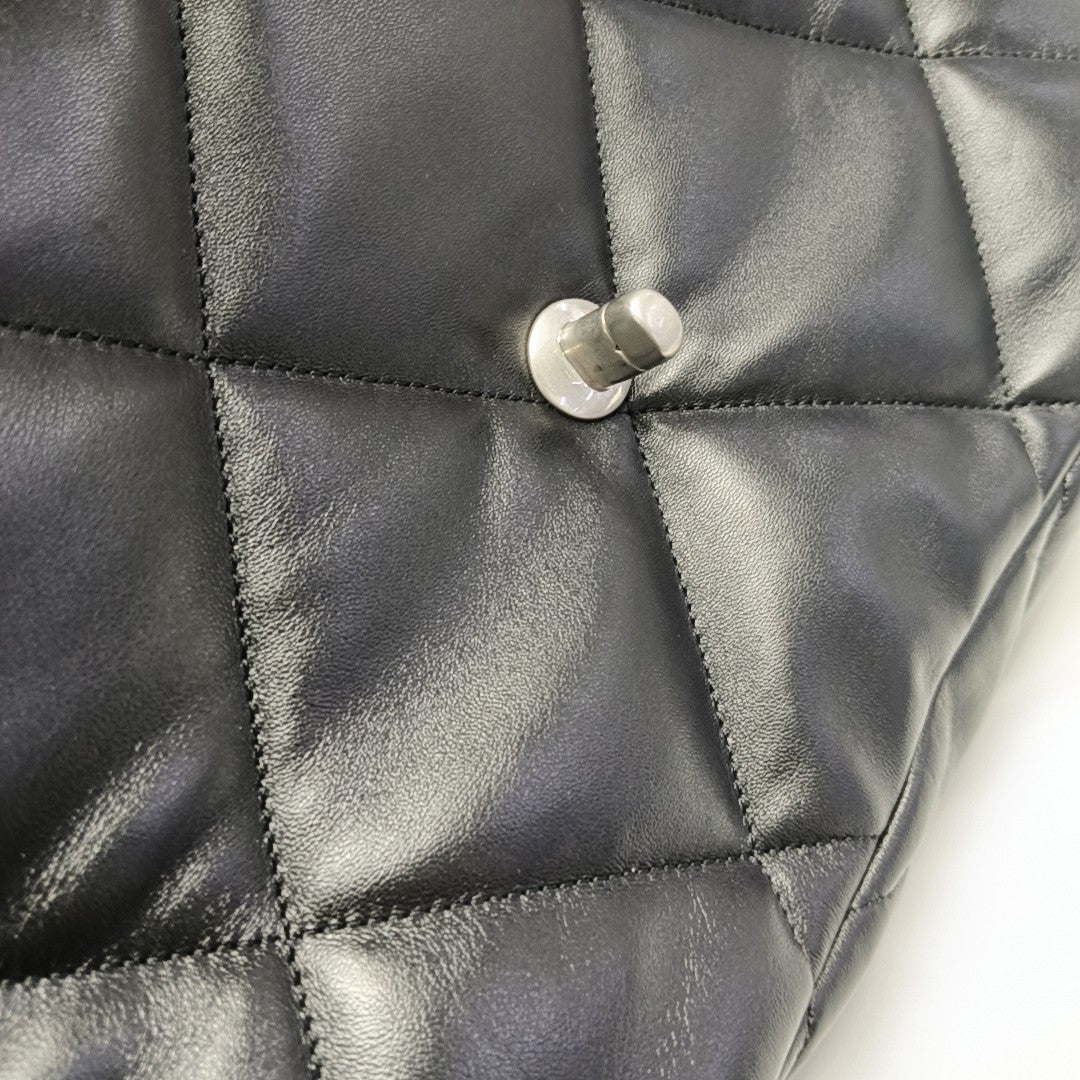 CHANEL 19 Medium Quilted Lambskin Black