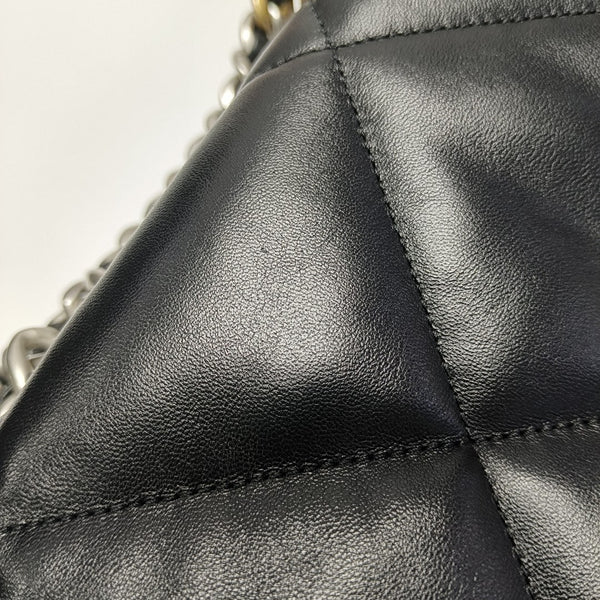 CHANEL 19 Medium Quilted Lambskin Black