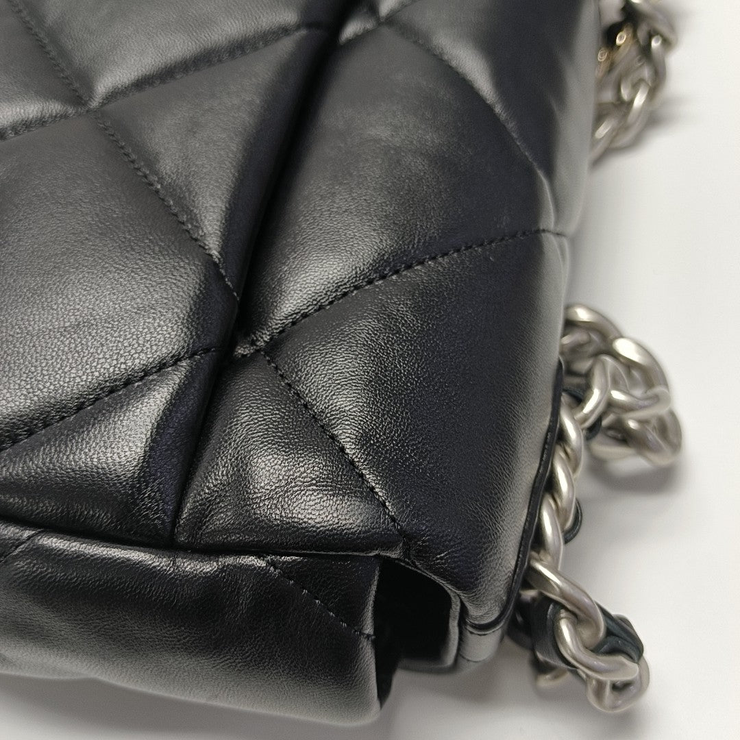CHANEL 19 Medium Quilted Lambskin Black