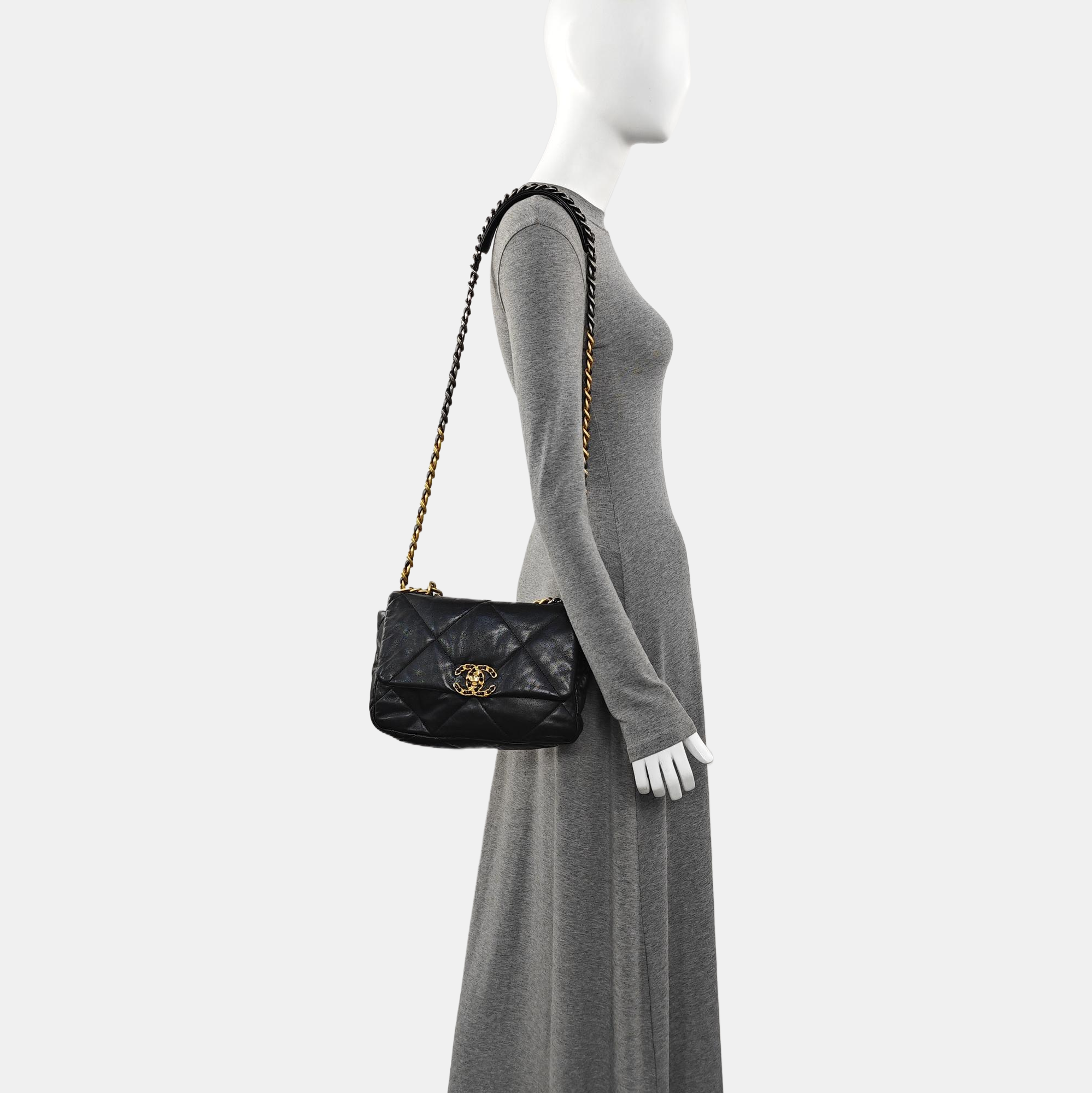 CHANEL 19 Small Quilted Lambskin Black