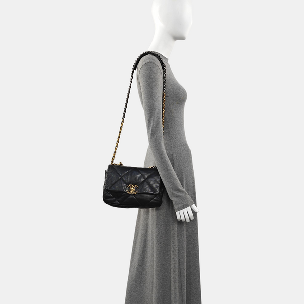 CHANEL 19 Small Quilted Lambskin Black