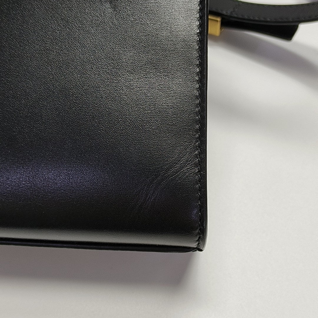 MANHATTAN Small Calfskin Black