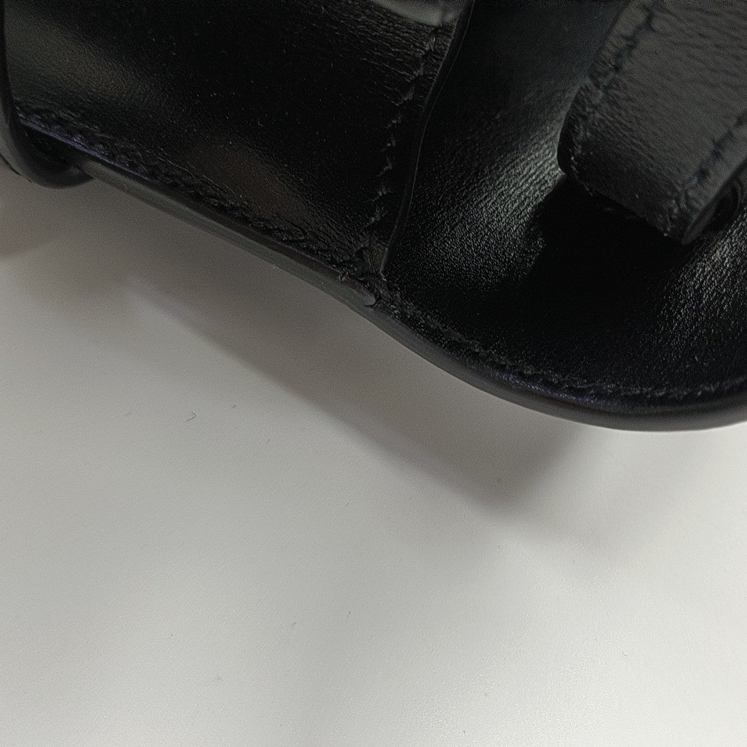 MANHATTAN Small Calfskin Black