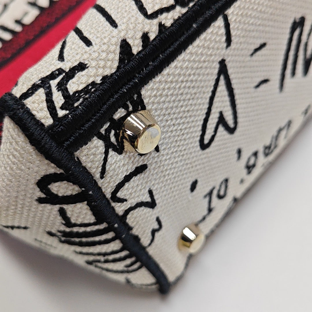 Lady Dior Medium Canvas White