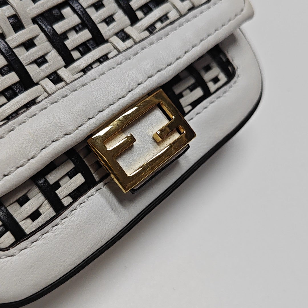 Baguette Nano Calfskin White