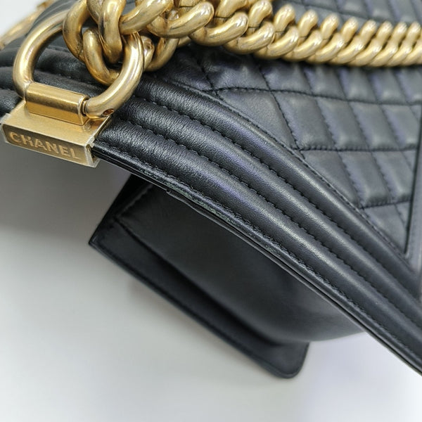 BOY CHANEL Small Quilted Calfskin Black