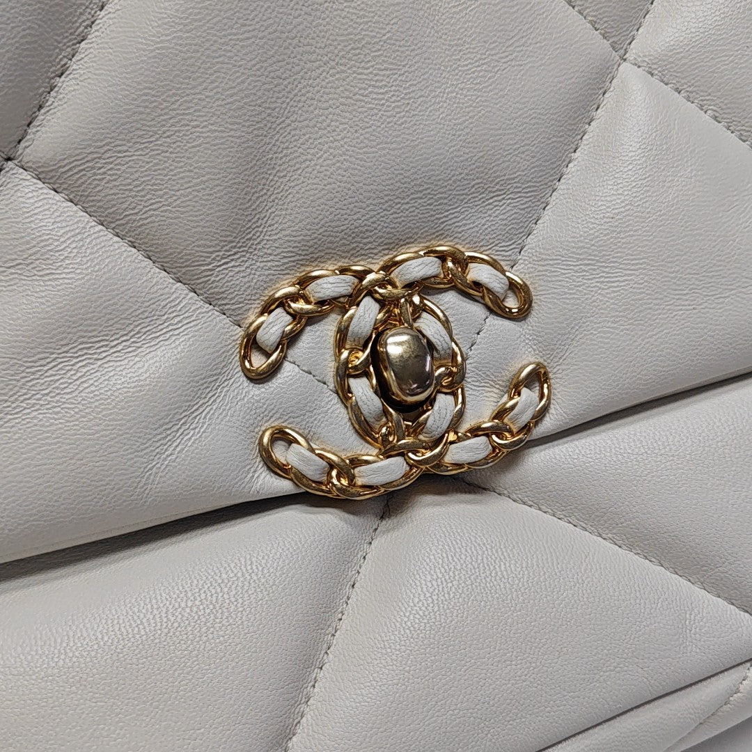 CHANEL 19 Small Quilted Lambskin White