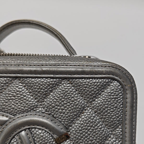 FILIGREE Small Quilted Grained Calfskin Silver