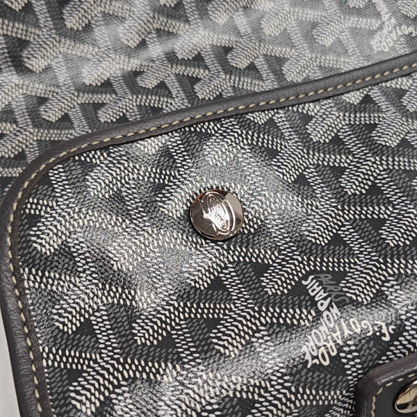 Saint Léger Coated Canvas Gray