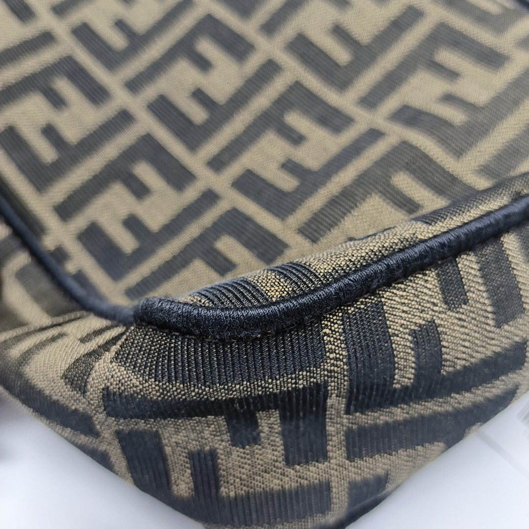 Baguette Medium Canvas Brown