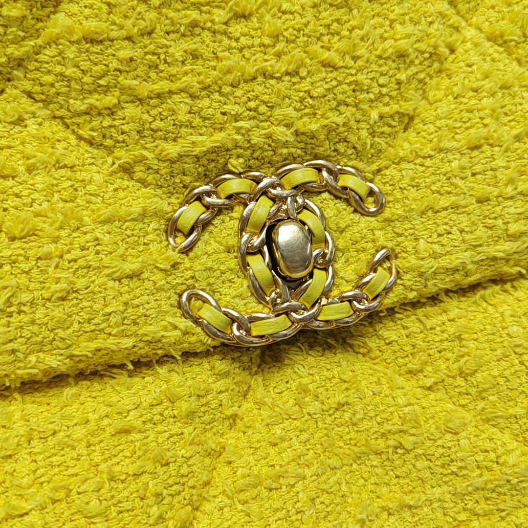 CHANEL 19 Small Quilted Yellow